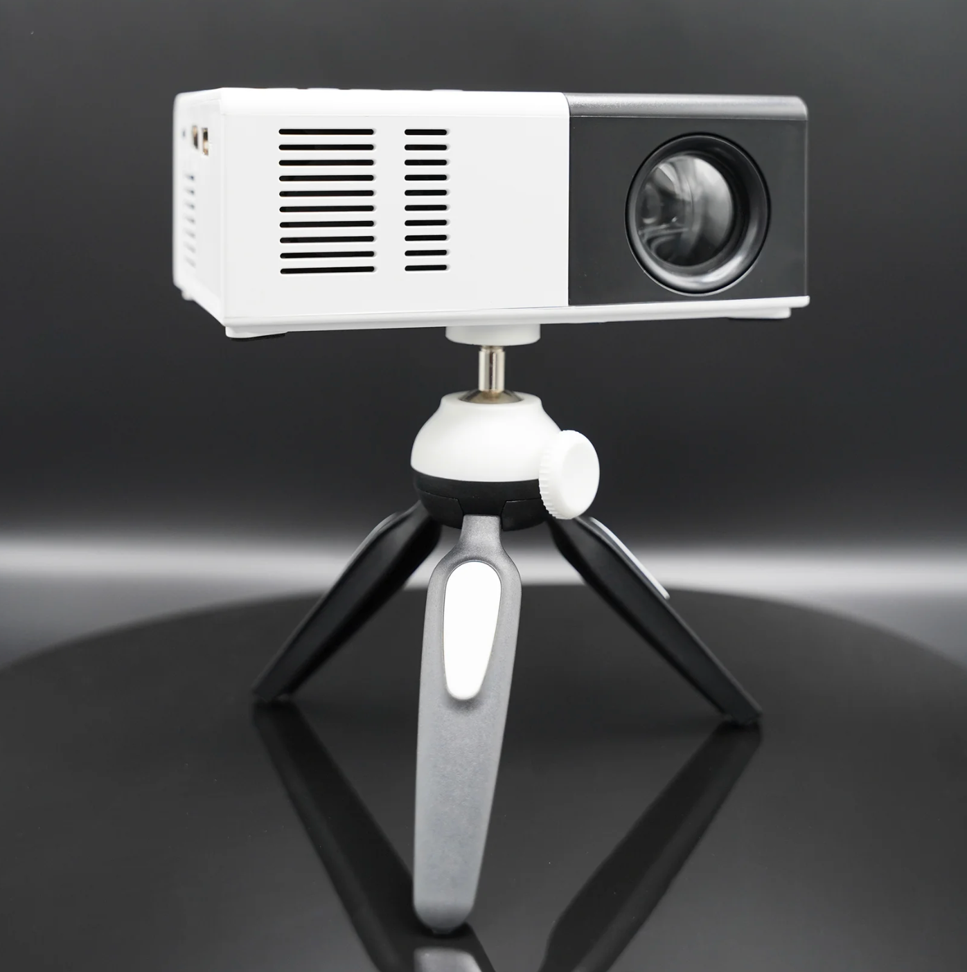 Tripod for Projector